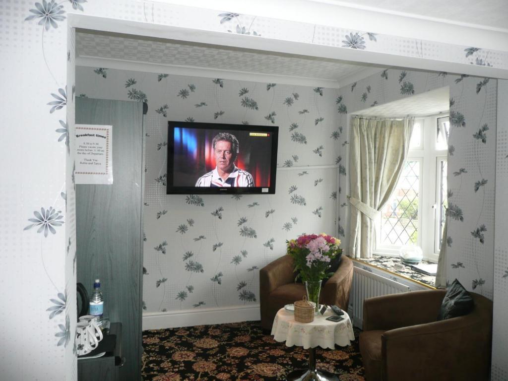 Cherry Blossom Guest House วิทบี ภายนอก รูปภาพ
