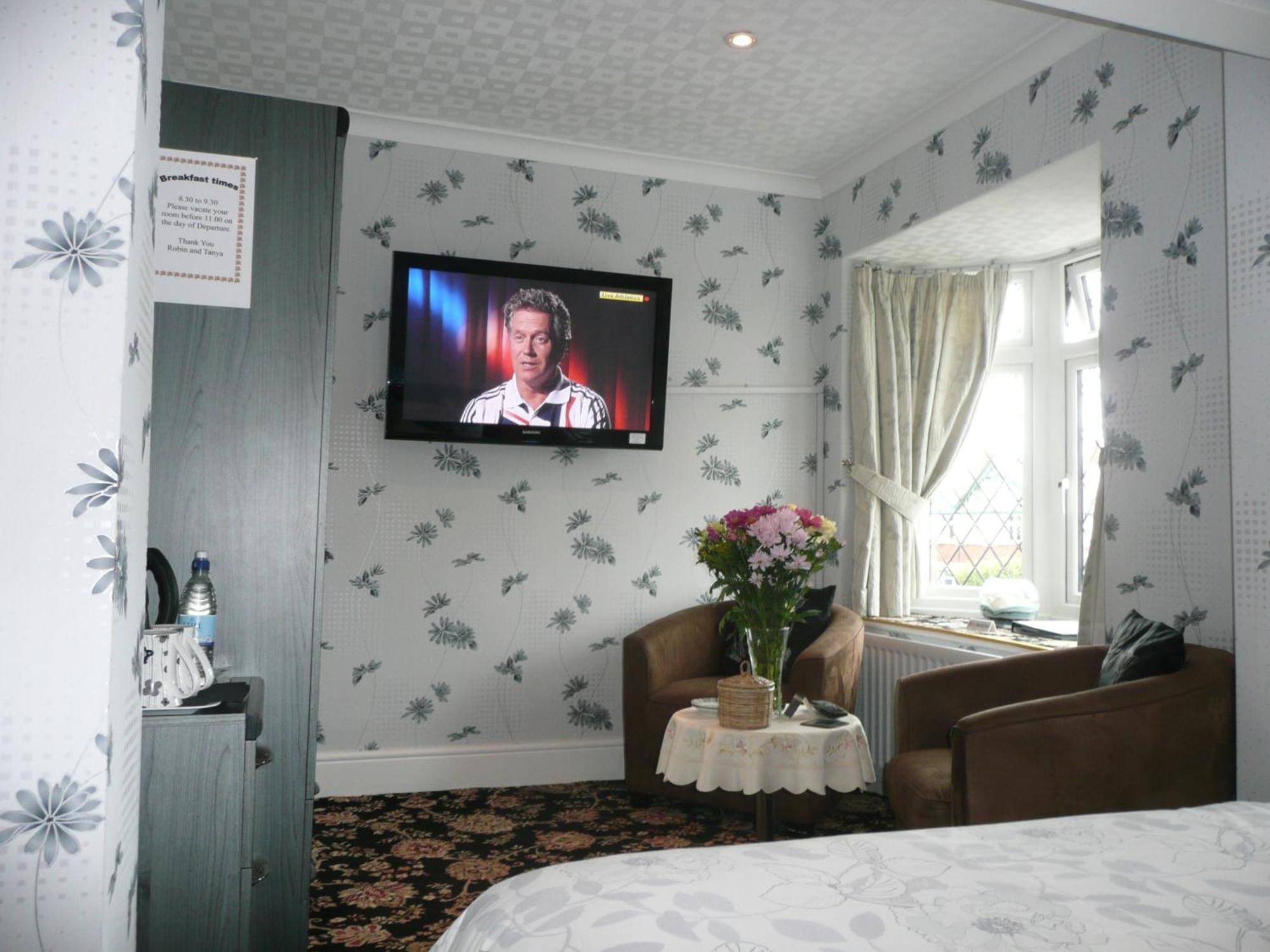 Cherry Blossom Guest House วิทบี ภายนอก รูปภาพ