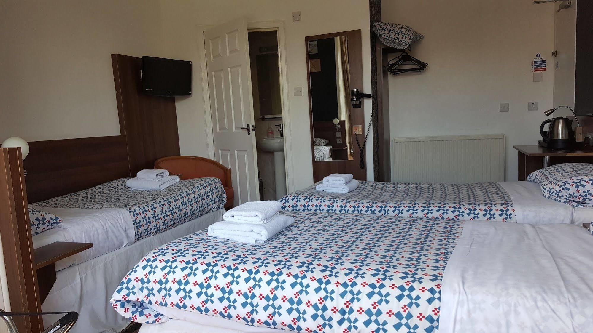 Cherry Blossom Guest House วิทบี ภายนอก รูปภาพ